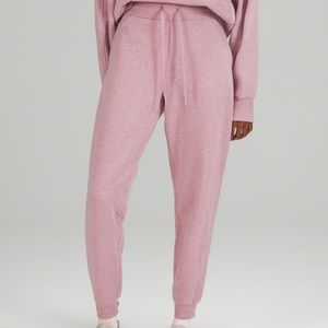 Lululemon High Raise Scuba Joggers 7/8 Length